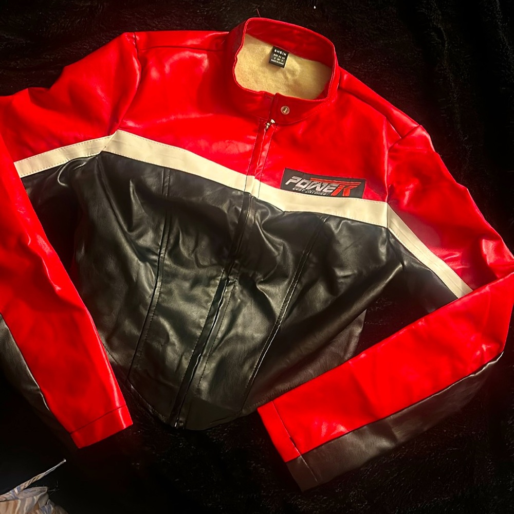 Size S Leather Crop Biker Jacket !